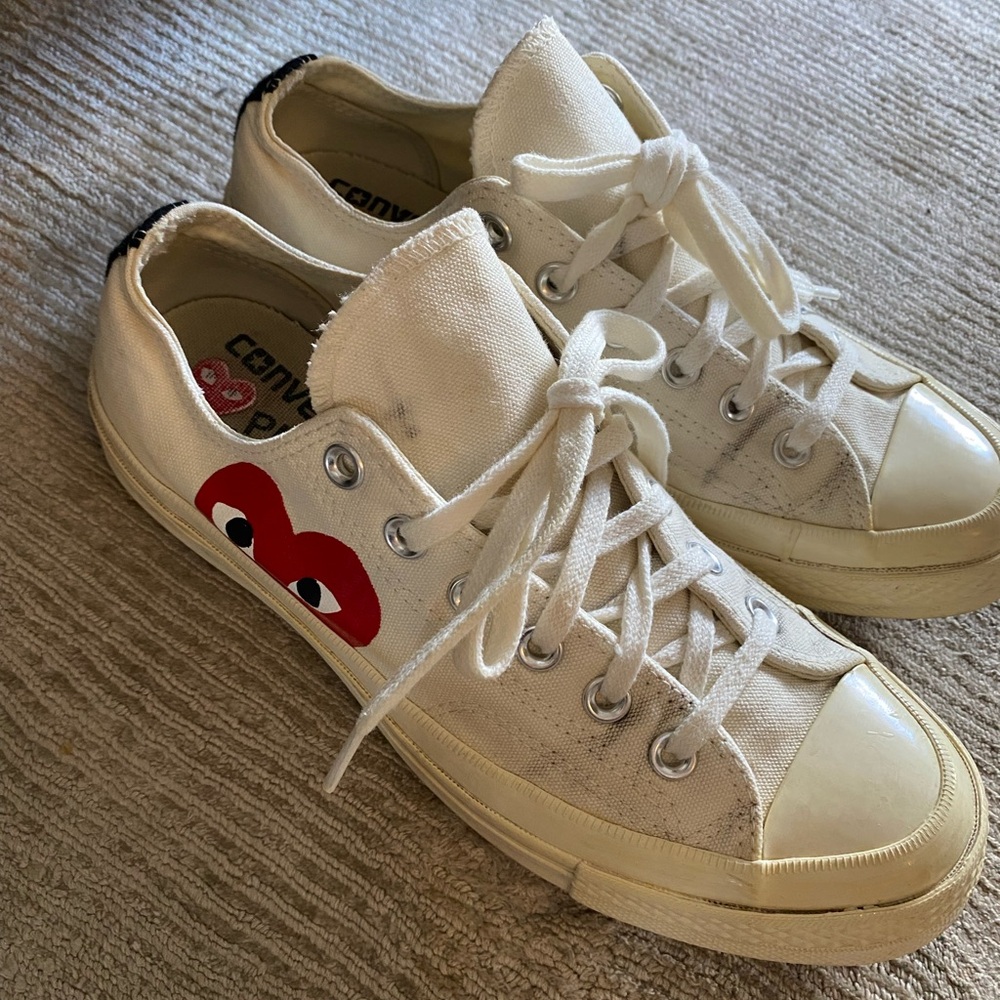 Comme des Garcons White and Red Sneakers - Picture 3 of 12